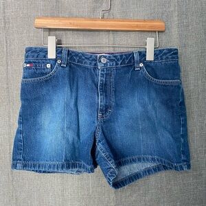 Y2K  Tommy Hilfiger Women’s Jean Shorts Size 10.